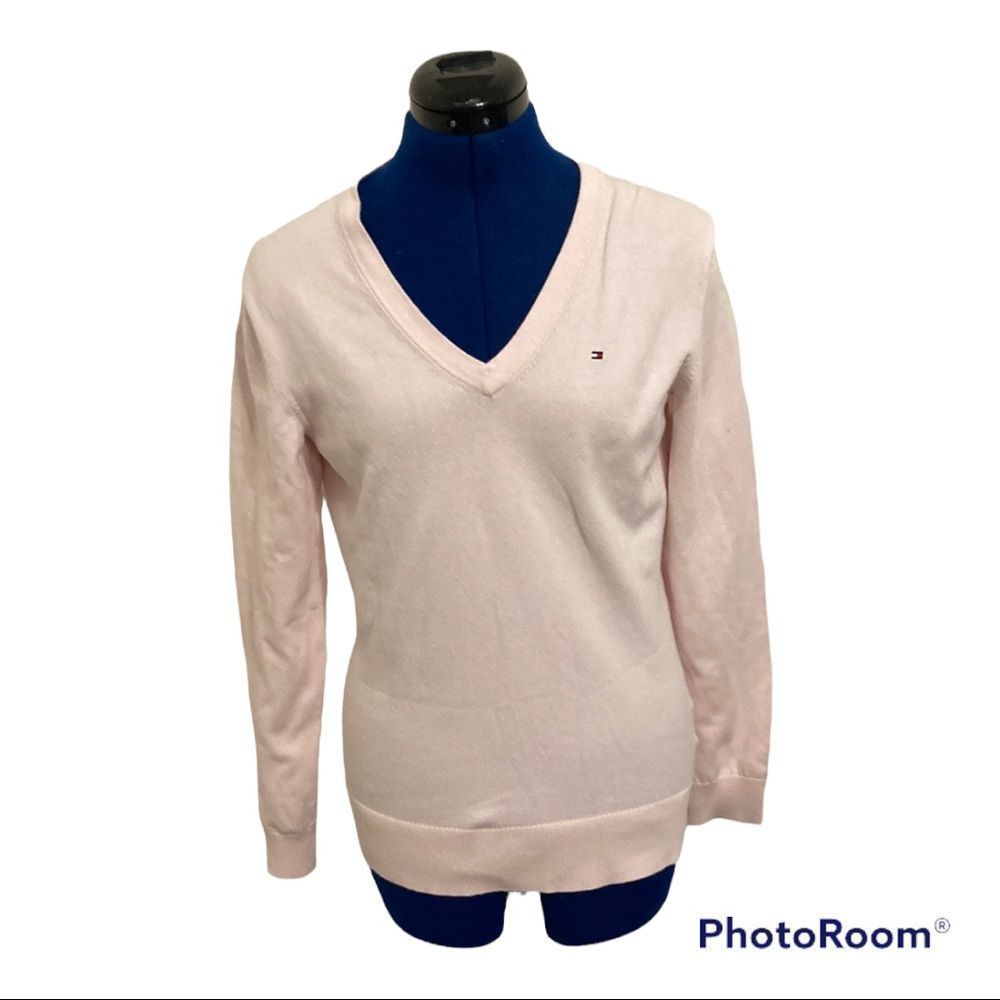 Light pink light weight size medium Tommy Hilfiger v neck long sleeve sweater